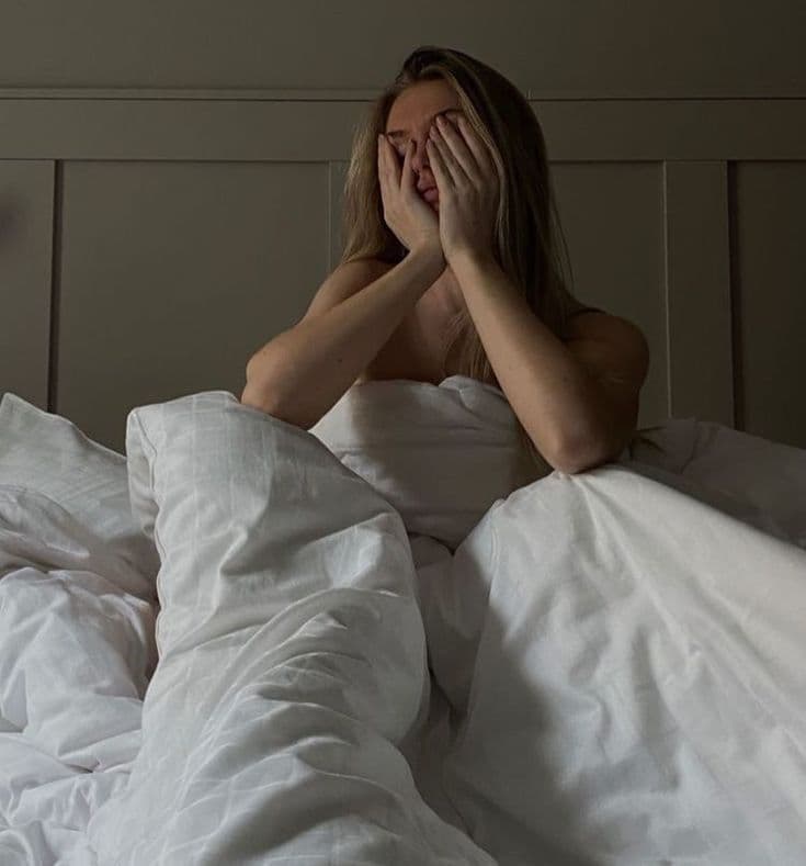 Why endometriosis makes sleep impossible (and what helps)